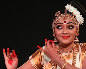 mohiniyattam